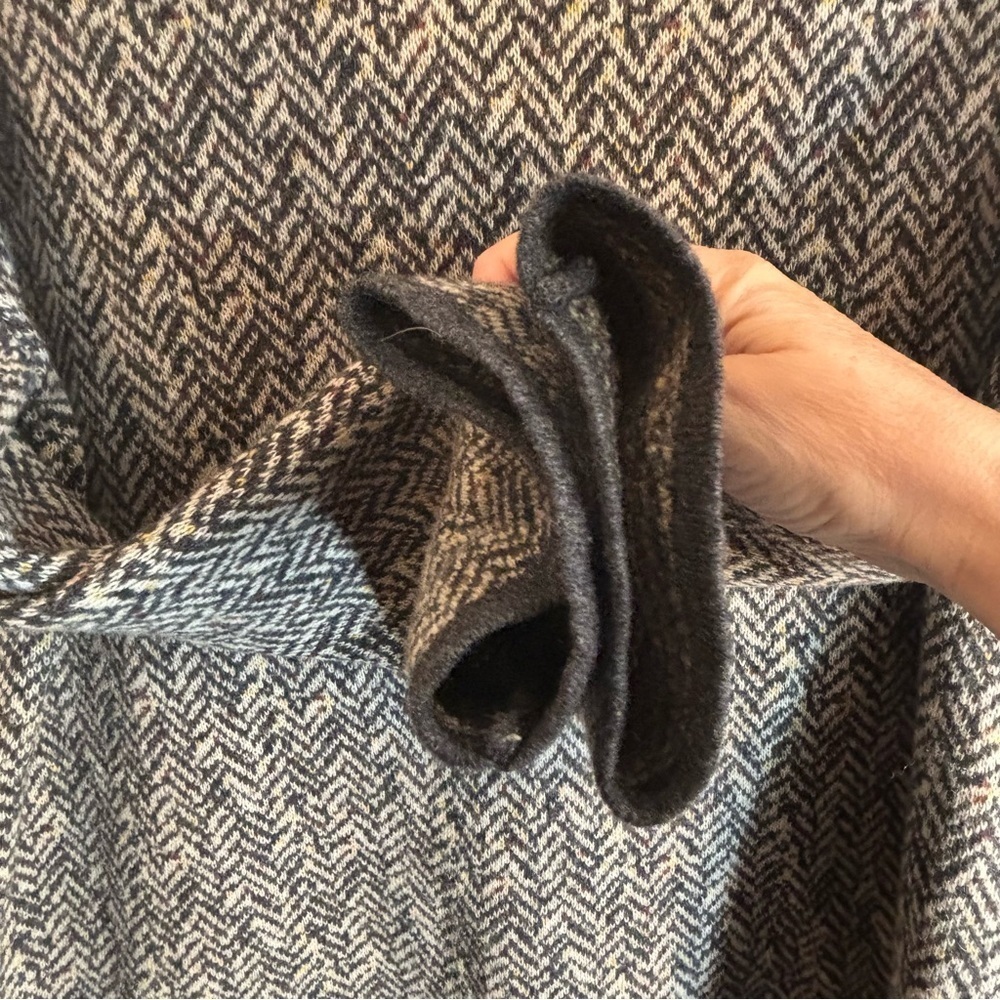 CHIARAMENTE Sz L Herringbone Patterned Cardigan with Buckle Closure Wool Blend - Picture 7 of 7
